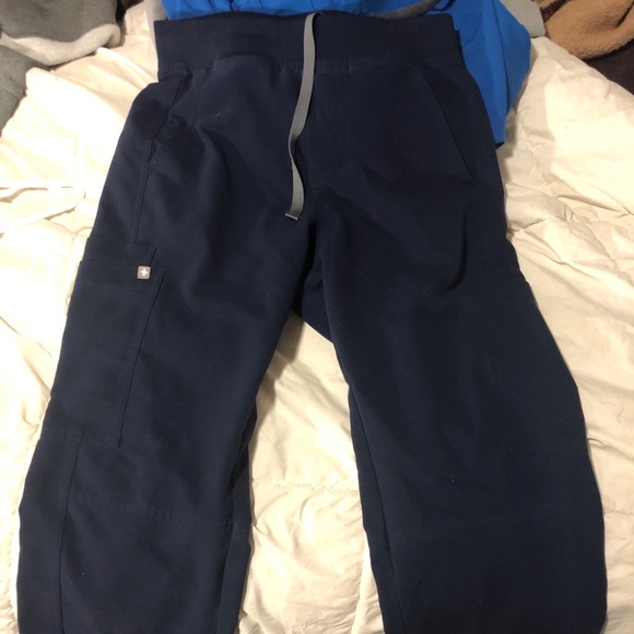 Men’s scrub bottoms